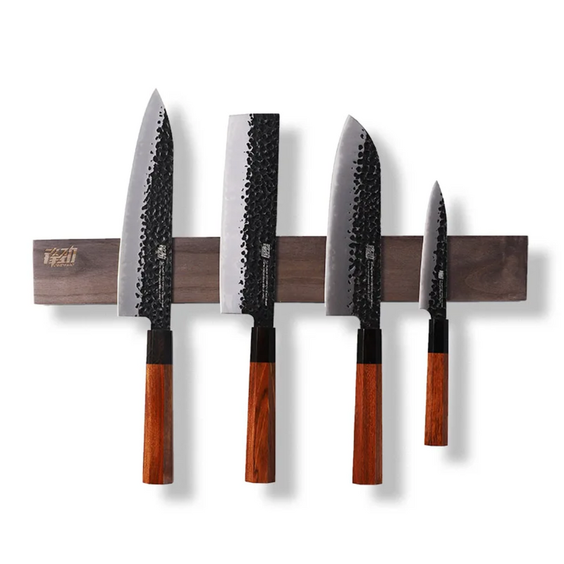 Magnetic wooden bar for knife