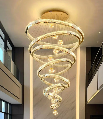 Kristalllüster – der ultimative Luxus/Lustre en cristal le plus grand luxe