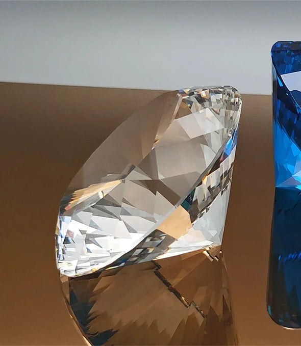 Rautenförmiger K9-Kristall/cristal K9 en forme de diamant