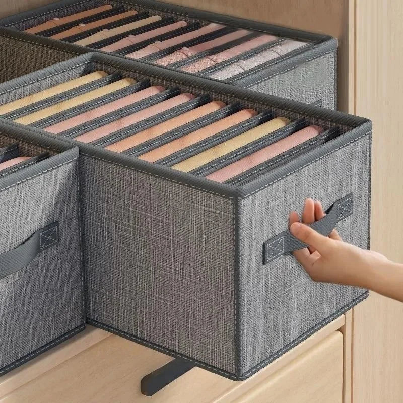 Moderner Organizer für Hosen, Unterwäsche und mehr/Organisateur moderne pour pantalons, sous-vêtements et plus