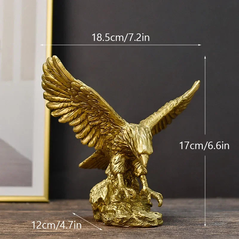 Eagle sculpture 'look beyond the mountains'